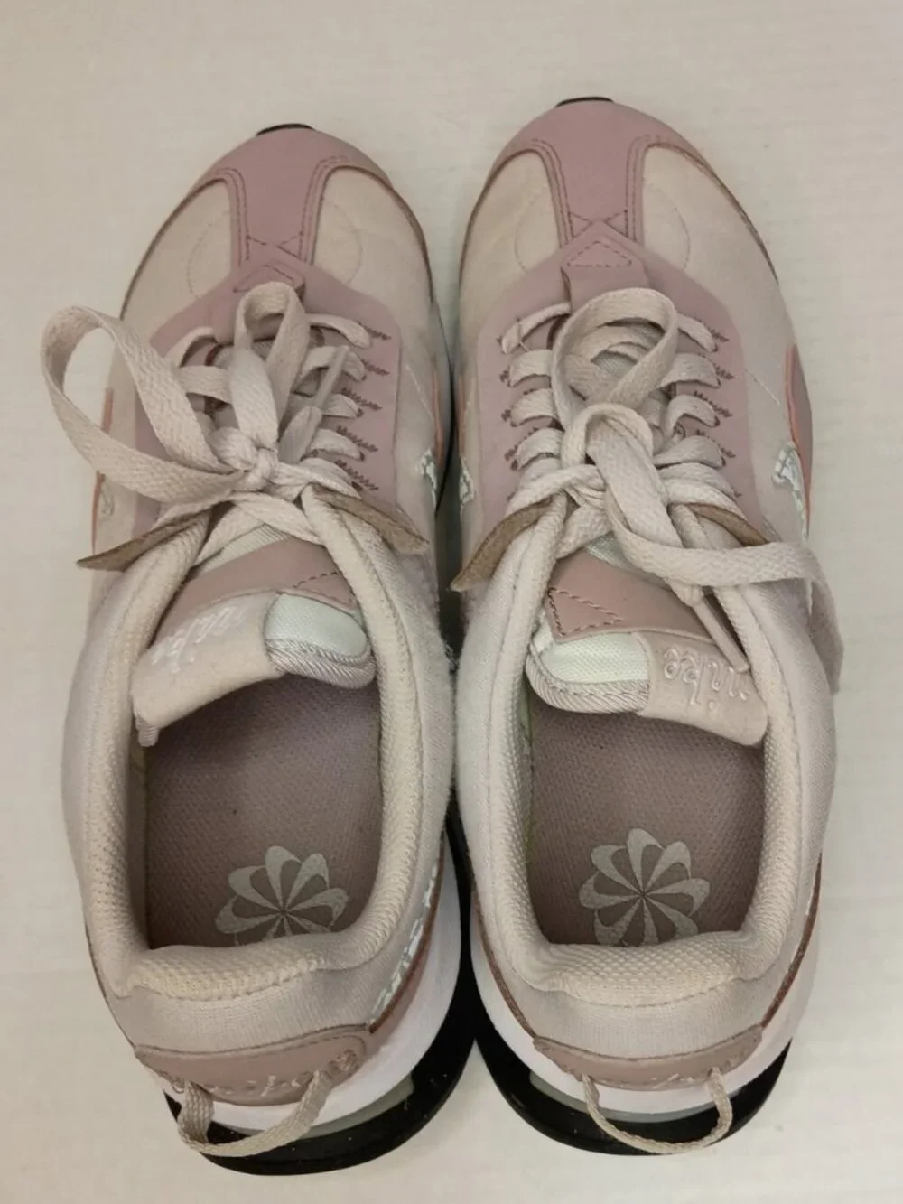 Nike Air Max Pre-Day Camo Swoosh Venice Plum Fog Sneakers Women’s 7.5